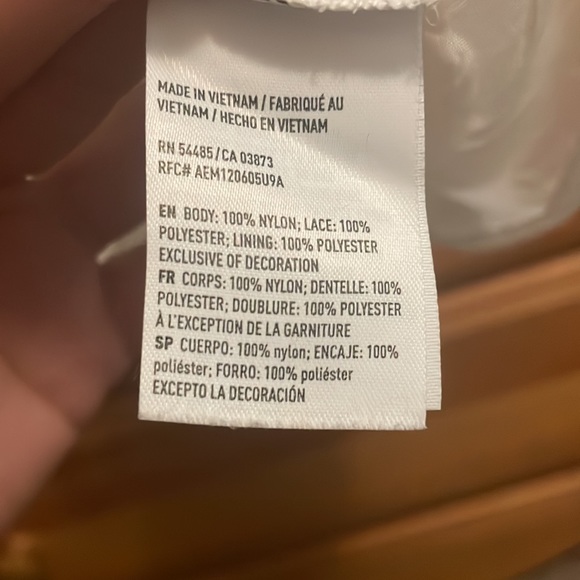 White Top - Picture 6 of 6